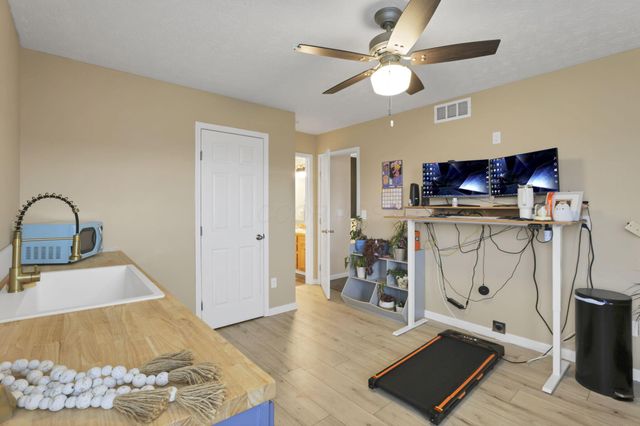 5751 Little Red Rover Street, Groveport, OH 43125