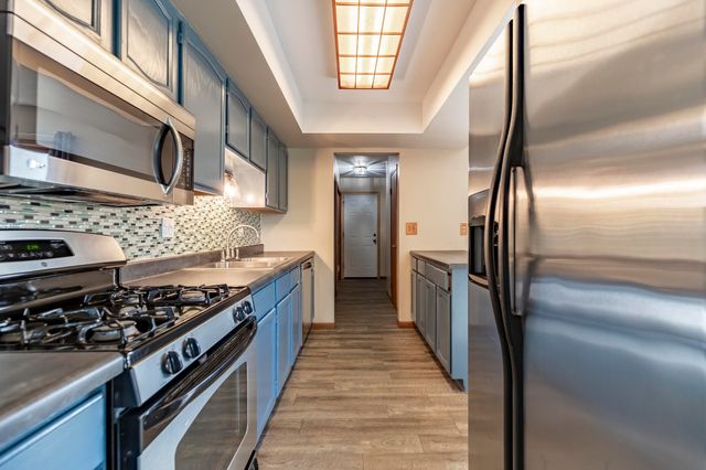 2564 Oakwood Drive, Crown Point, IN 46307