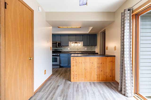2564 Oakwood Drive, Crown Point, IN 46307