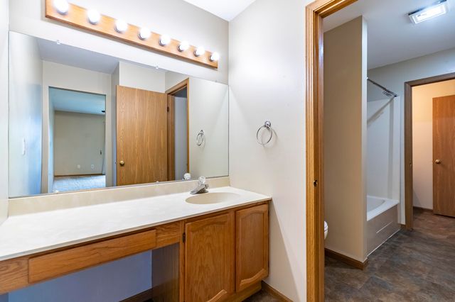 2564 Oakwood Drive, Crown Point, IN 46307