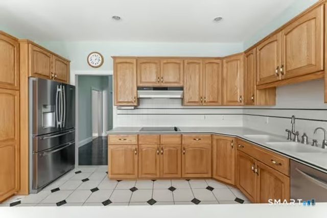 8 Red Brook Lane, Ledyard, CT 06339