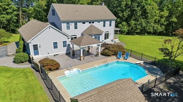 8 Red Brook Lane, Ledyard, CT 06339