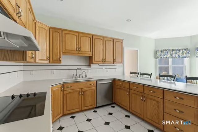 8 Red Brook Lane, Ledyard, CT 06339