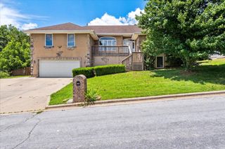 3057 South Suburban Avenue, Springfield, MO 65807