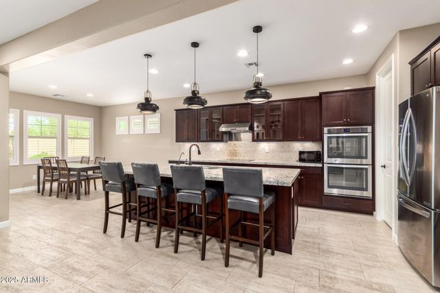 922 W YELLOWSTONE Way, Chandler, AZ 85248