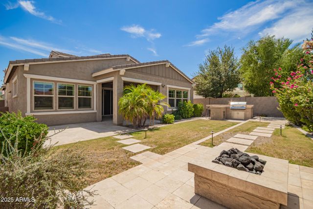 922 W YELLOWSTONE Way, Chandler, AZ 85248
