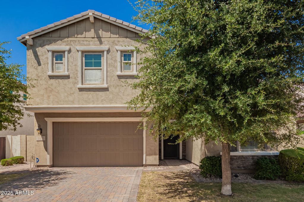 922 W YELLOWSTONE Way, Chandler, AZ 85248