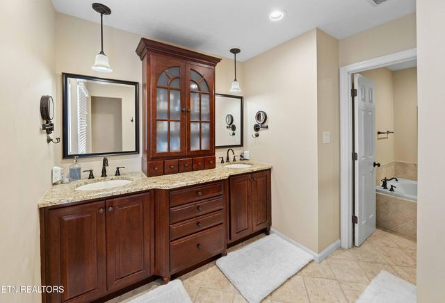 12804 Broken Saddle Rd, Knoxville, TN 37934