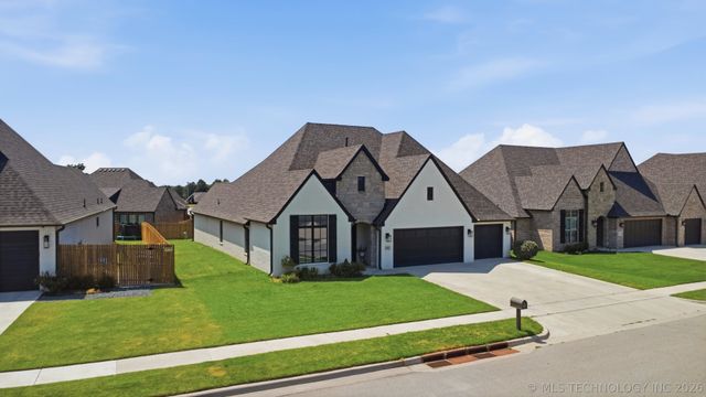 7908 N 147th East Avenue N, Owasso, OK 74055