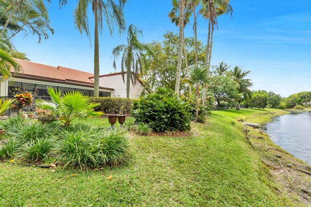 5040 NW 88th Lane, Coral Springs, FL 33067