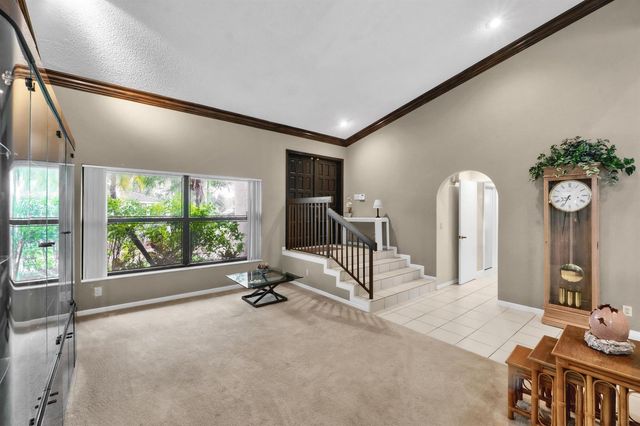 5040 NW 88th Lane, Coral Springs, FL 33067
