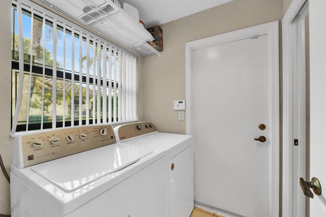 5040 NW 88th Lane, Coral Springs, FL 33067