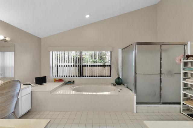 5040 NW 88th Lane, Coral Springs, FL 33067