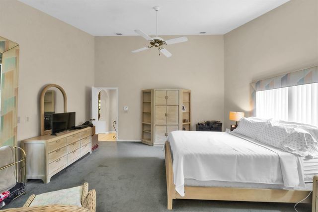 5040 NW 88th Lane, Coral Springs, FL 33067