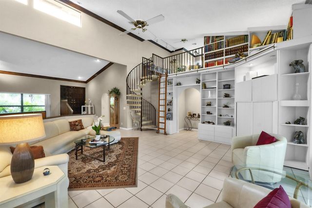 5040 NW 88th Lane, Coral Springs, FL 33067