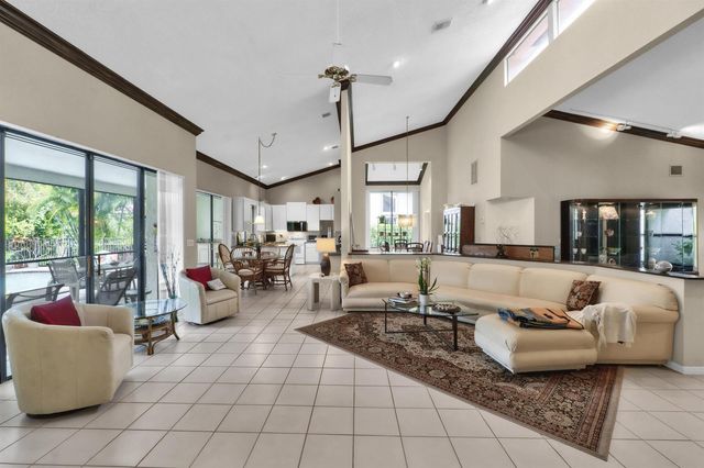 5040 NW 88th Lane, Coral Springs, FL 33067