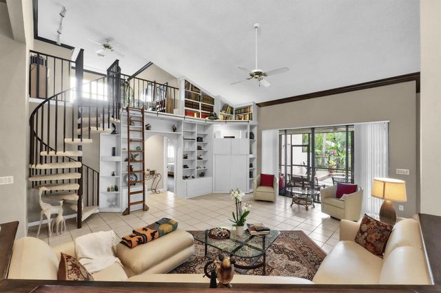 5040 NW 88th Lane, Coral Springs, FL 33067