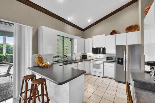 5040 NW 88th Lane, Coral Springs, FL 33067