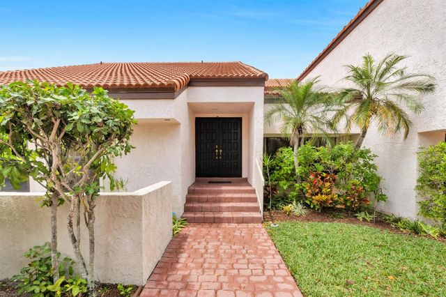 5040 NW 88th Lane, Coral Springs, FL 33067