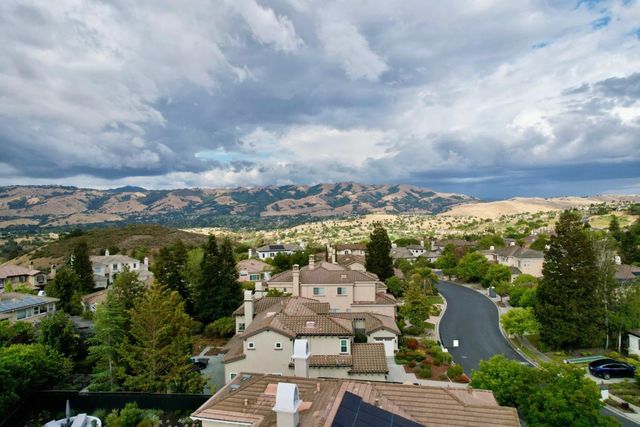 5313 Arezzo Way, San Jose, CA 95138