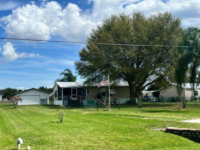 4064 SW 9th Way, Okeechobee, FL 34974