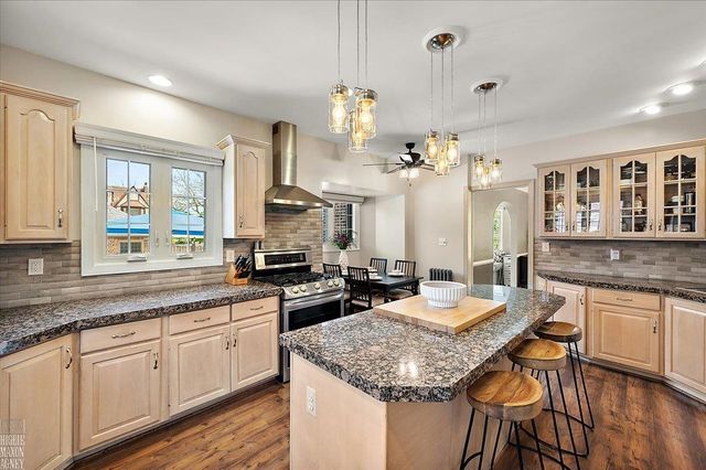 1204 Kensington Avenue, Grosse Pointe Park, MI 48230