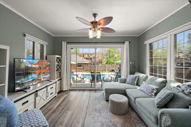 1204 Kensington Avenue, Grosse Pointe Park, MI 48230