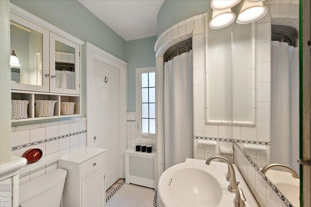1204 Kensington Avenue, Grosse Pointe Park, MI 48230