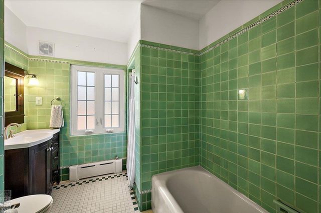 1204 Kensington Avenue, Grosse Pointe Park, MI 48230