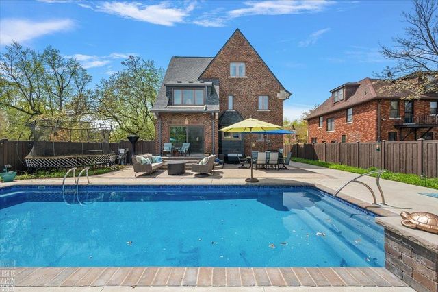 1204 Kensington Avenue, Grosse Pointe Park, MI 48230