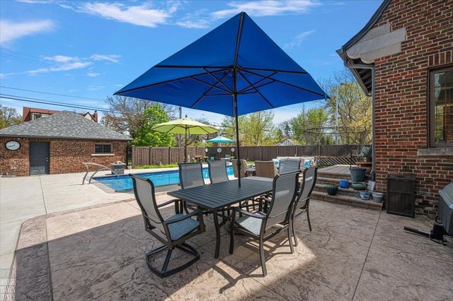 1204 Kensington Avenue, Grosse Pointe Park, MI 48230