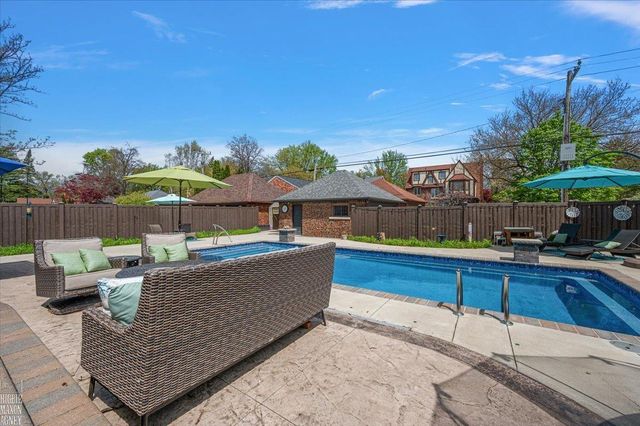 1204 Kensington Avenue, Grosse Pointe Park, MI 48230