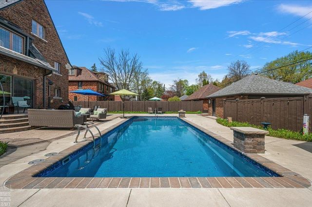 1204 Kensington Avenue, Grosse Pointe Park, MI 48230