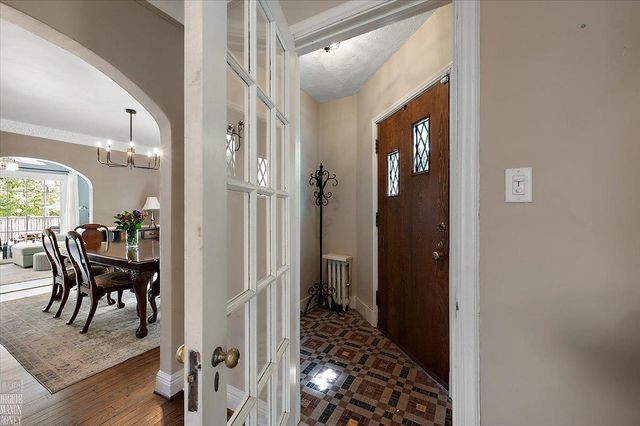 1204 Kensington Avenue, Grosse Pointe Park, MI 48230