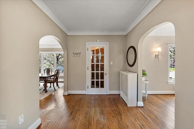 1204 Kensington Avenue, Grosse Pointe Park, MI 48230