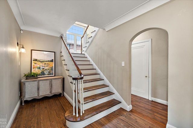 1204 Kensington Avenue, Grosse Pointe Park, MI 48230