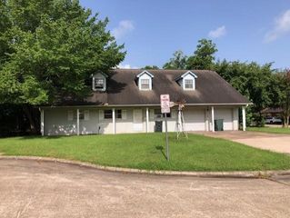 607 E Church Drive, Sugar Land, TX 77498