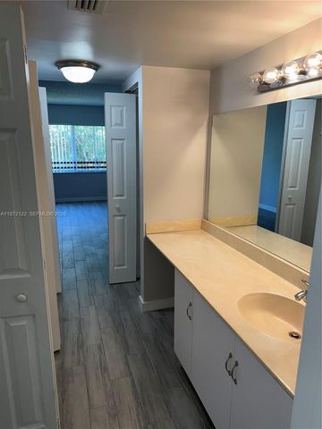 721 N Pine Island Road 201, Plantation, FL 33324
