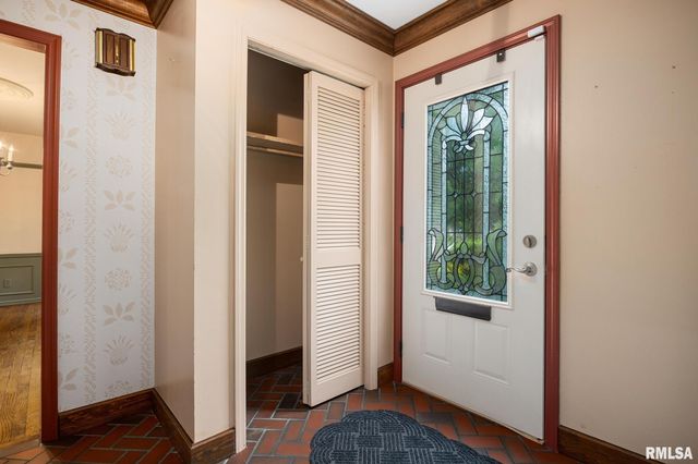 1020 W KENSINGTON Drive, Peoria, IL 61614
