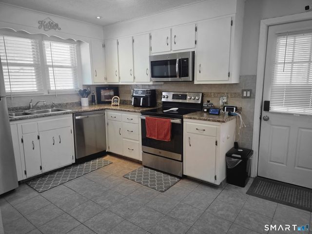 107 Greenlawn Street, East Hartford, CT 06108