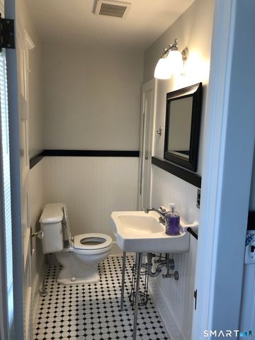 16 Cowing Terrace, Stamford, CT 06906