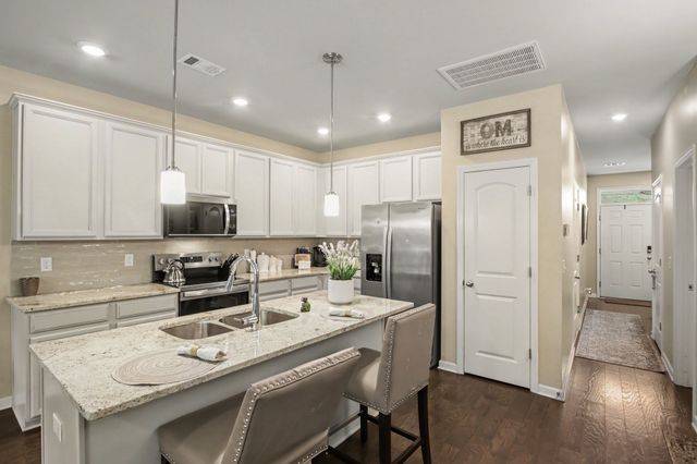 126 Bluestem Ct, Lebanon, TN 37090