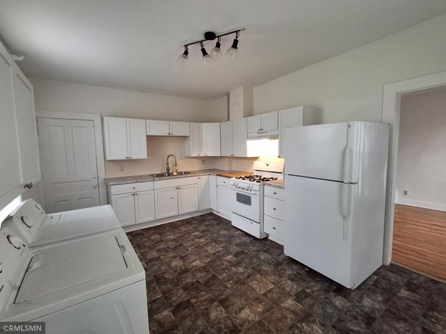 318 6th Street E, Northfield, MN 55057