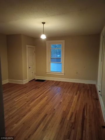 318 6th Street E, Northfield, MN 55057