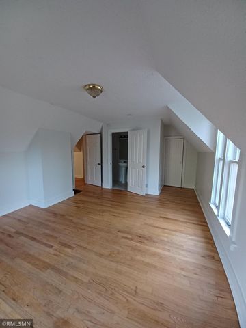318 6th Street E, Northfield, MN 55057