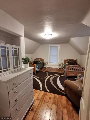 318 6th Street E, Northfield, MN 55057