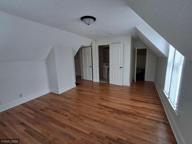 318 6th Street E, Northfield, MN 55057