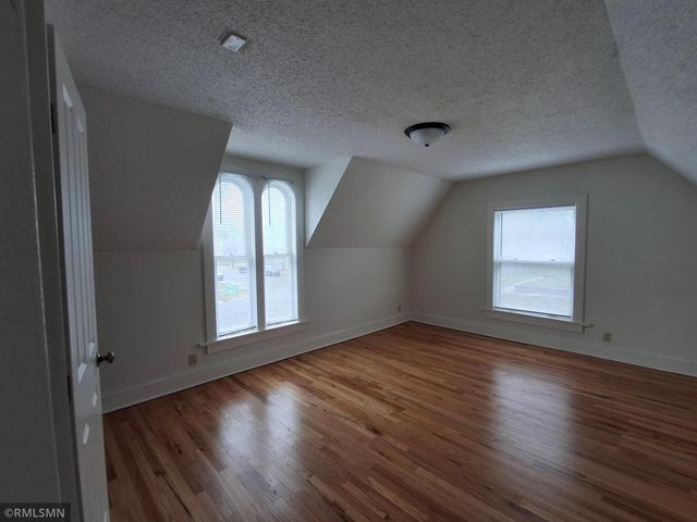 318 6th Street E, Northfield, MN 55057