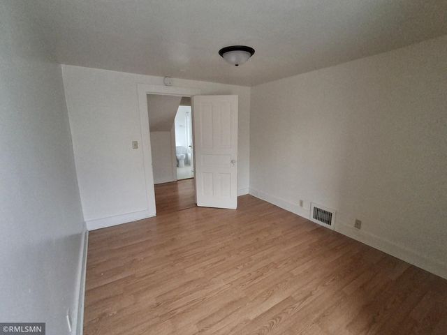 318 6th Street E, Northfield, MN 55057