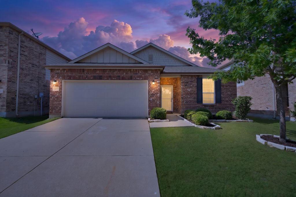 3109 Walker Creek Drive, Little Elm, TX 75068